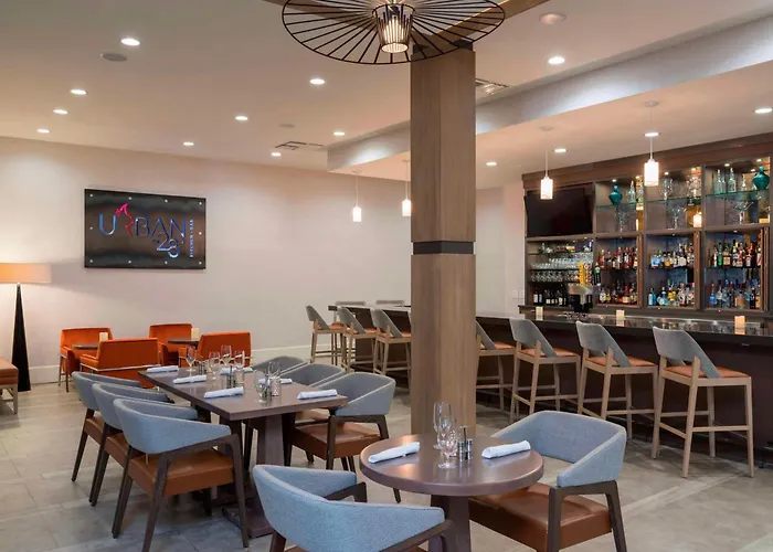 Sonesta Hotel Grand Rapids Airport